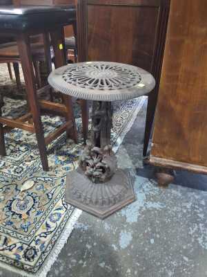 PEDESTAL