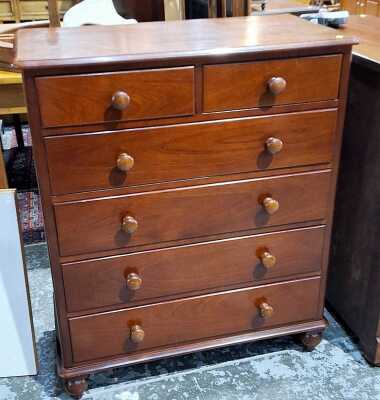 CHEST OF DRAWERS