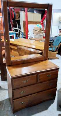 BEDROOM DRESSER