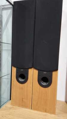 PAIR OF SPEAKERS