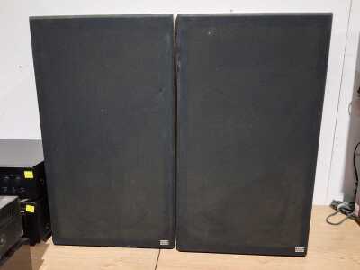 PAIR OF SPEAKERS