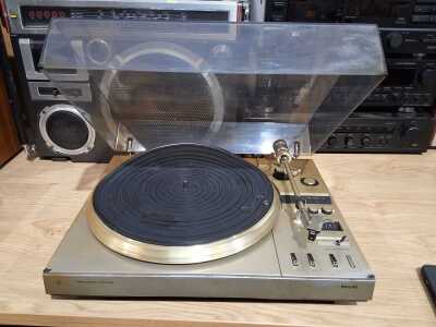 TURNTABLE