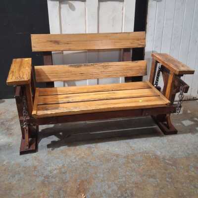 BENCH SEAT
