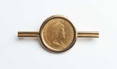 GOLD BROOCH