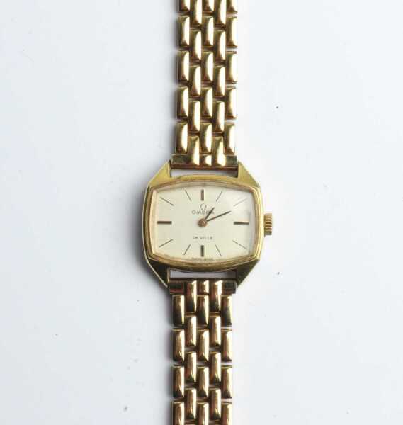 OMEGA WRIST WATCH