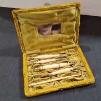 SEWING KIT