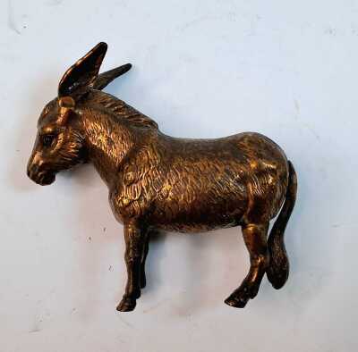SEWING COLLECTABLE