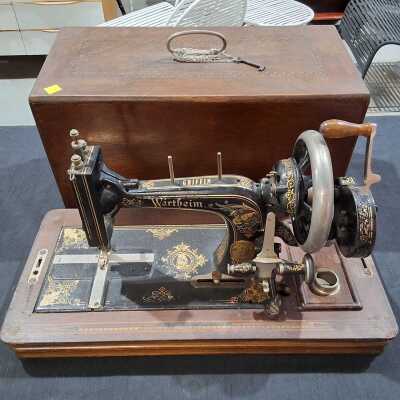 SEWING MACHINE