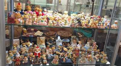TEDDY BEAR FIGURES
