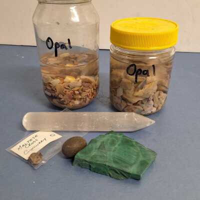 MINERAL SPECIMENS