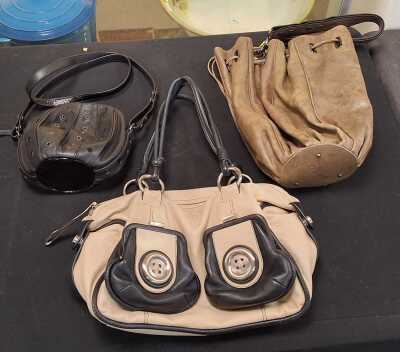 WOMEN'S HANDBAGS