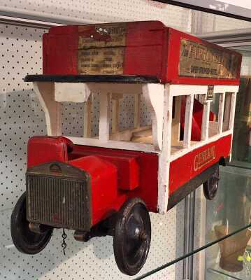TOY BUS