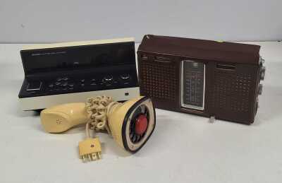 RADIOS & TELEPHONE