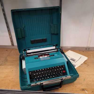 OLIVETTI TYPEWRITER