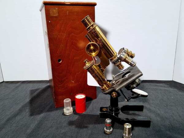 BAUSCH AND LOMB MICROSCOPE