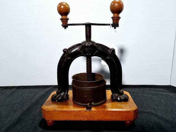 TINCTURE PRESS