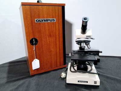 OLYMPUS LABORATORY MICROSCOPE