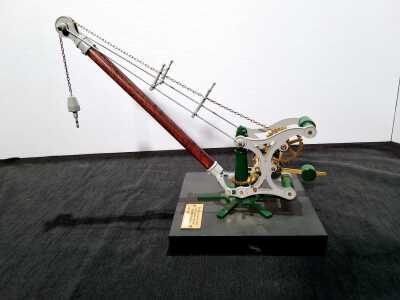 BENGS HARBOUR CRANE MODEL