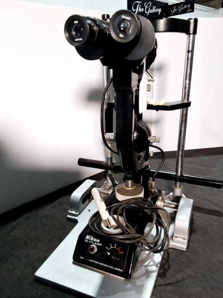 OPTHALMIC MICROSCOPE