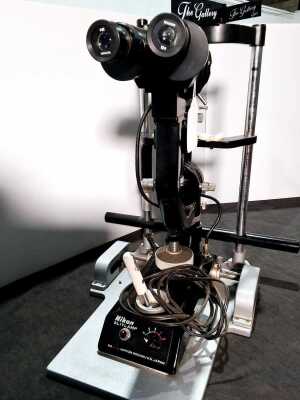 OPTHALMIC MICROSCOPE