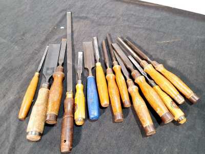 CARPENTERS CHISELS