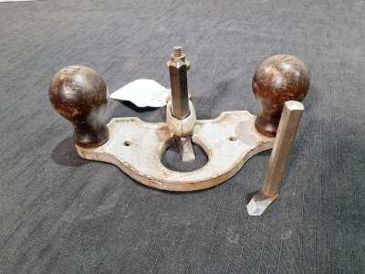 ROUTER PLANE