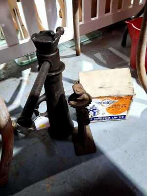 CAR AND TRUCK JACKS