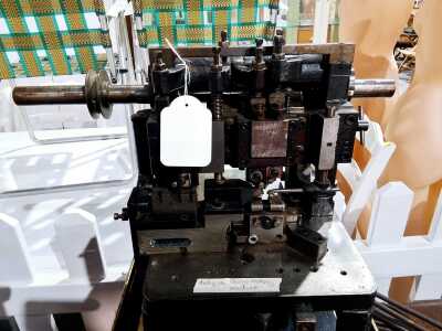 CHAINMAKING MACHINE