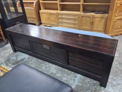 TELEVISION CABINET