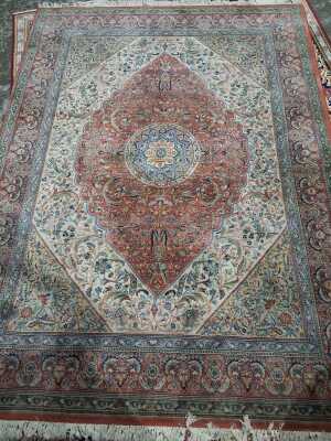 WOOL RUG