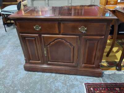 SIDEBOARD
