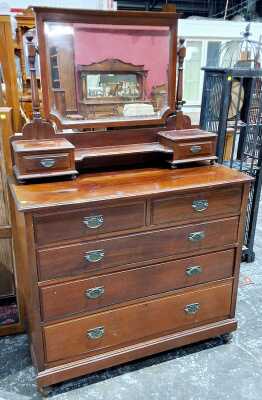 DRESSING CHEST