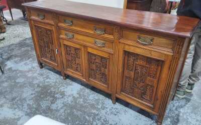 SIDEBOARD