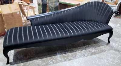 CHAISE LOUNGE
