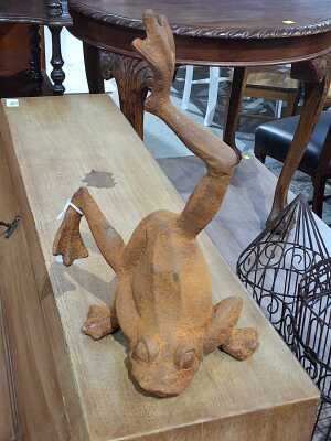 GARDEN ORNAMENT