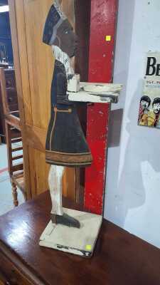 SMOKERS STAND