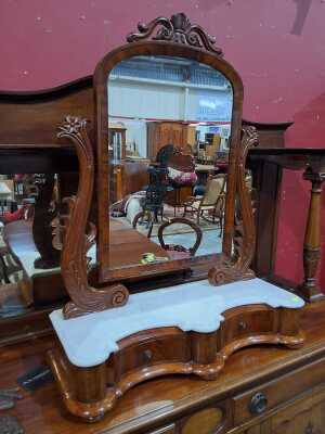 DRESSING MIRROR