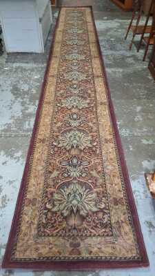 FLOOR RUNNER