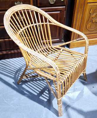 ARM CHAIR