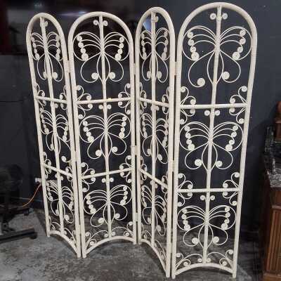 CANE FOLDING SCREEN
