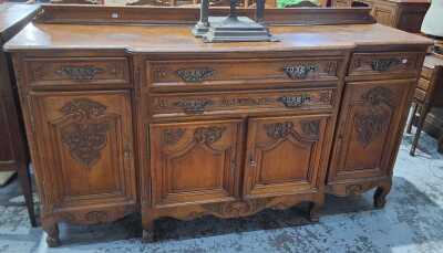 SIDEBOARD