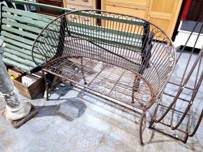 LOVE SEAT