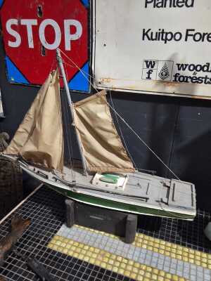 POND YACHT