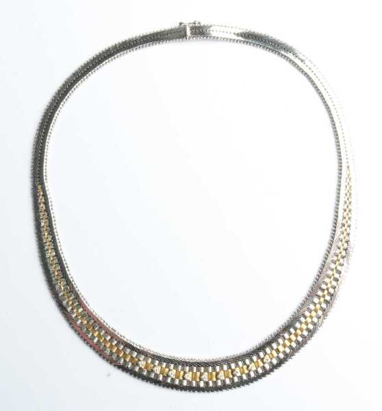 GOLD & DIAMOND NECKLACE