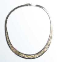 GOLD & DIAMOND NECKLACE