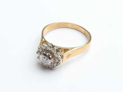 DIAMOND RING