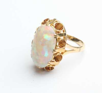 GOLD OPAL RING