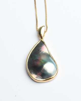 GOLD PENDANT