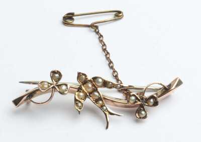 GOLD BROOCH