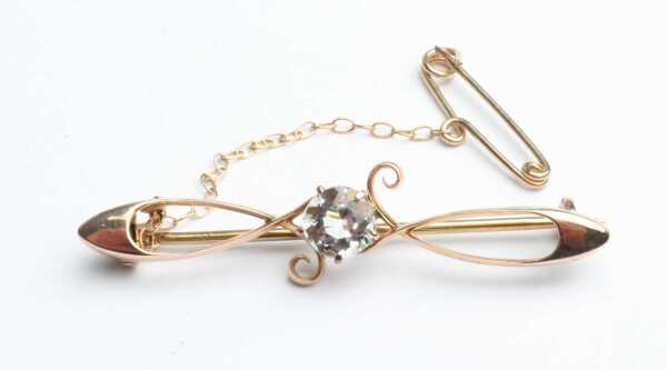 GOLD BROOCH